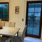 Nyaraló Haus Mit Sauna, Garten Und Pool Sangerhausen