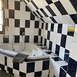 Haus Mit Sauna, Garten Und Pool Hébergement de vacances Sangerhausen