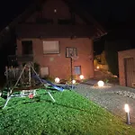 Haus Mit Sauna, Garten Und Pool