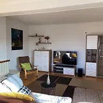 Haus Mit Sauna, Garten Und Pool