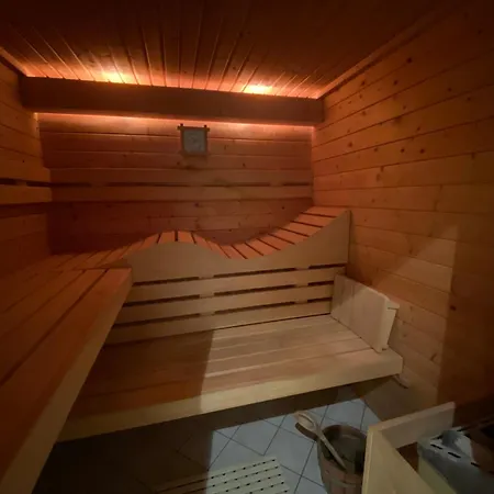 Haus Mit Sauna, Garten Und Pool *