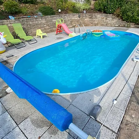 Haus Mit Sauna, Garten Und Pool Ferienhaus *