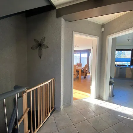 Haus Mit Sauna, Garten Und Pool *