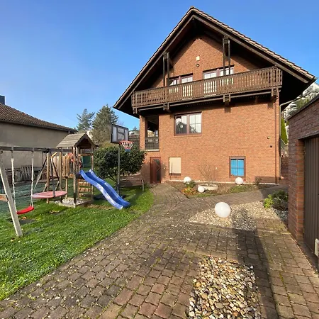 Haus Mit Sauna, Garten Und Pool