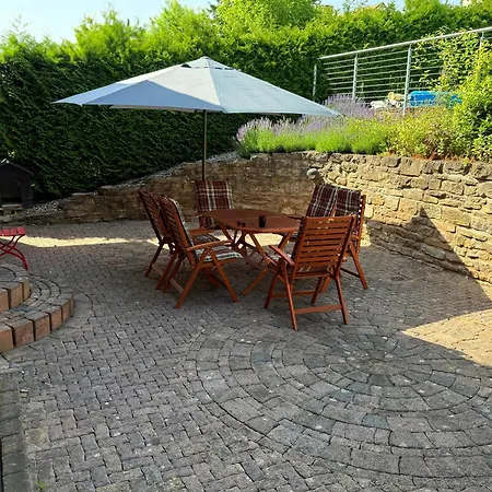 Haus Mit Sauna, Garten Und Pool