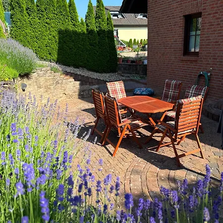 Haus Mit Sauna, Garten Und Pool