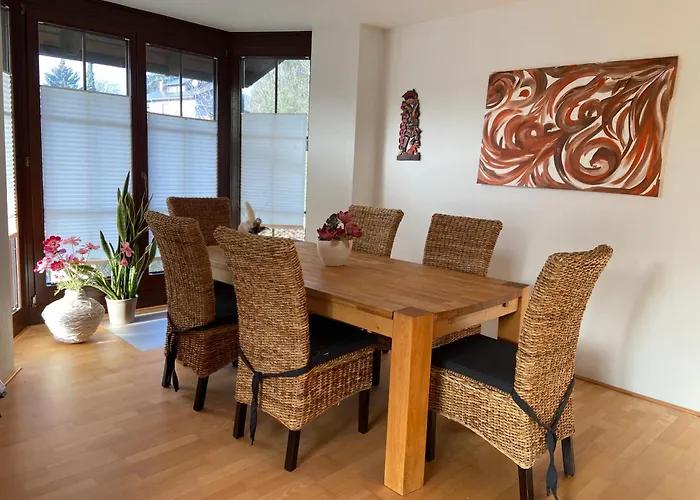 Haus Mit Sauna, Garten Und Pool